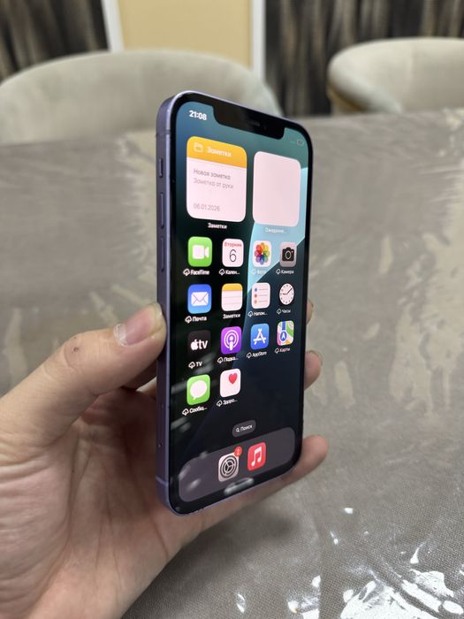 iPhone 12 в идеальном состоянии