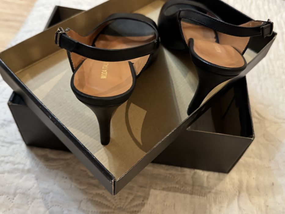 Италиански дамски сандали