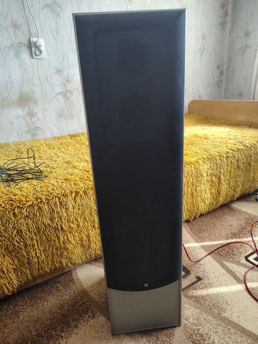 Продавам подови тонколони Jamo FC 6000