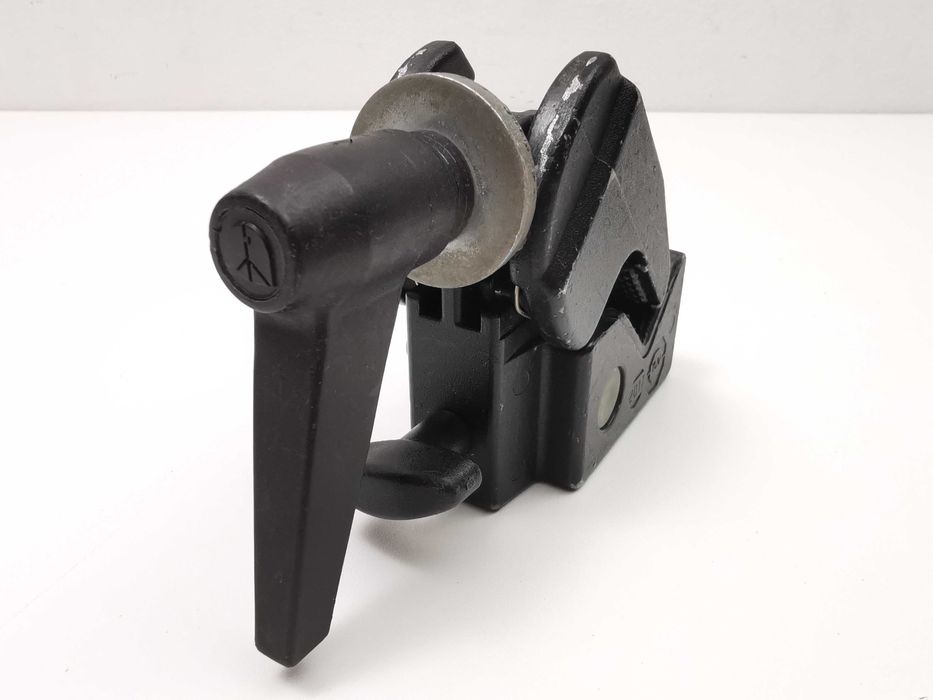 Manfrotto 035 суперклампа