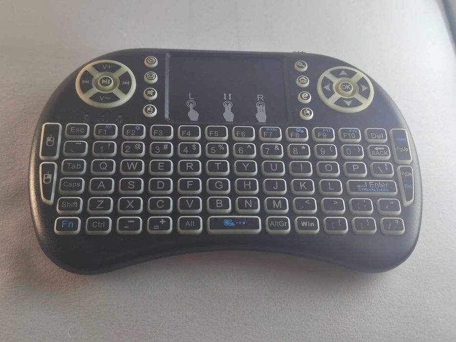 Mini tastatură wireless RGB - dongle USB + acumulator