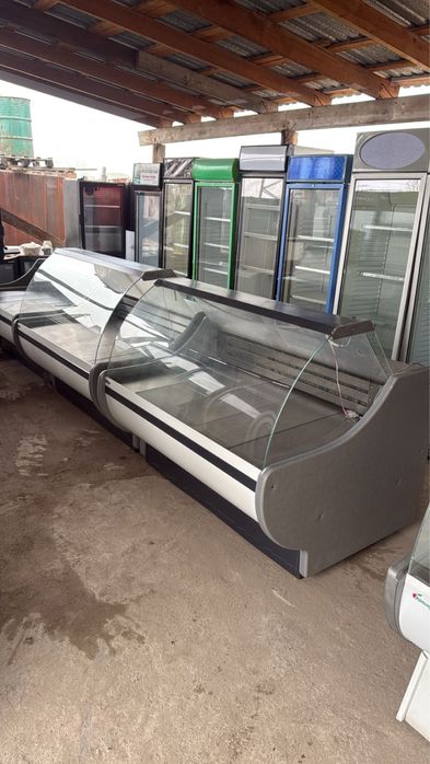 Охлаждающие витрины с рабочим диапазоном –5…+5°C.