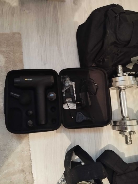 Fitness gym power and JBL white