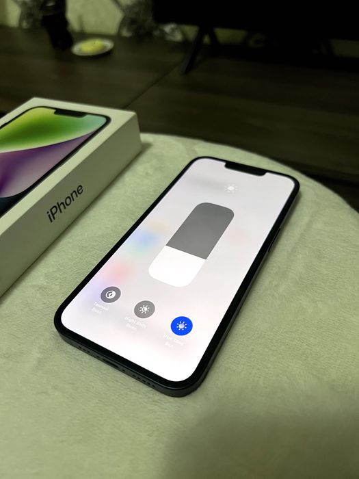 В продаже iPhone 14 в отличном состояние
