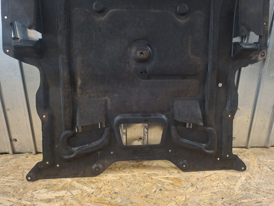 Scut motor BMW F10 F11 in stare foarte buna