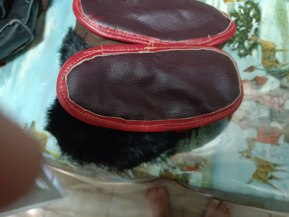 Botoșei din piele naturala cu blanita