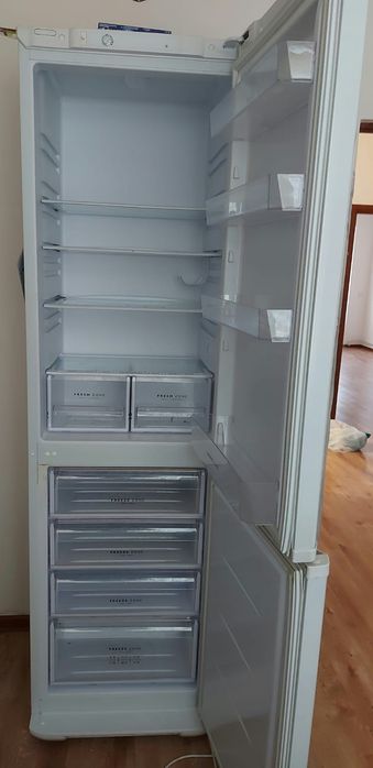 Продается холодильник бирюза российского производства