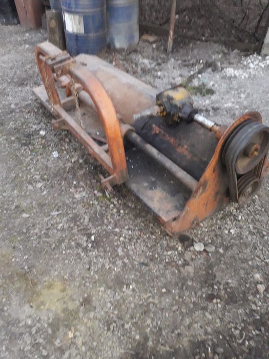 Tocator resturi vegetale