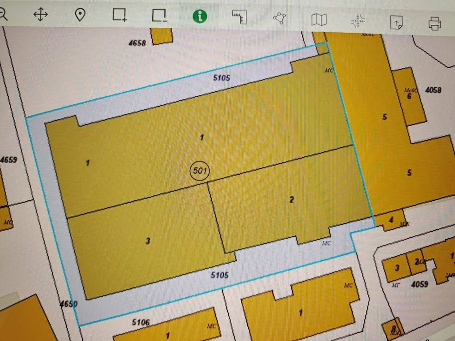 Пром. помещение в Габрово, област-гр.Севлиево площ 4345 цена 521000