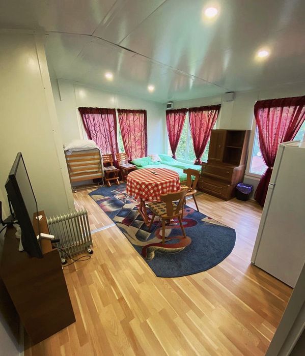 Cabana De Inchiriat Feneș cu ciubar‼️