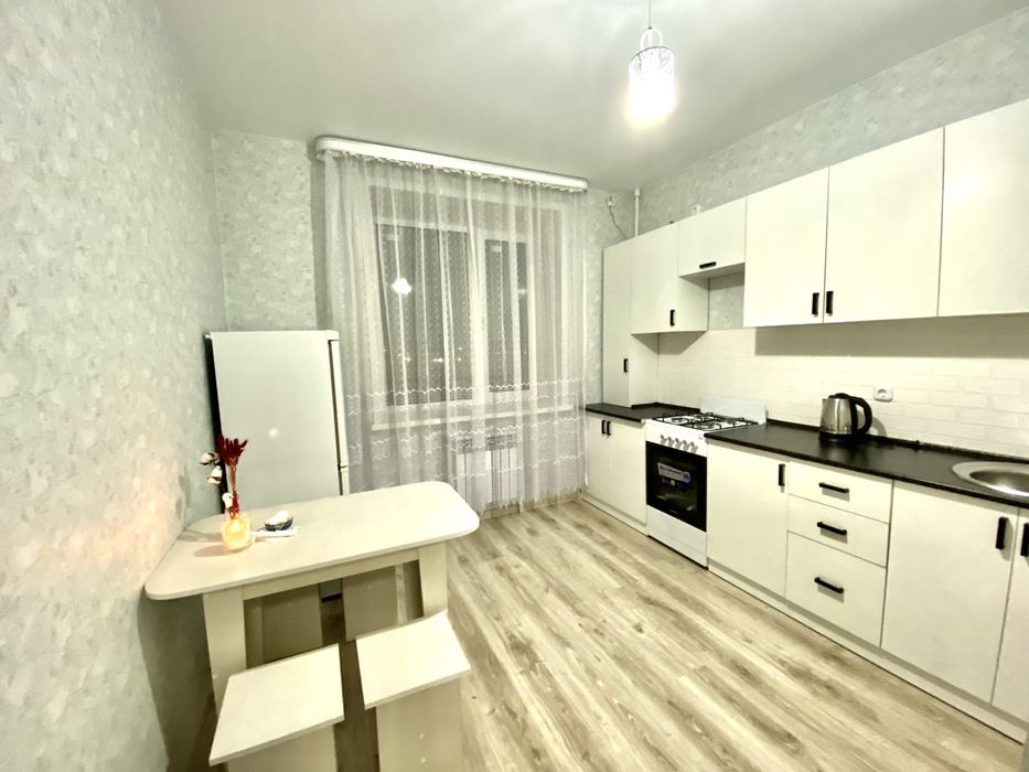 Сдается 1 комнатная посуточно