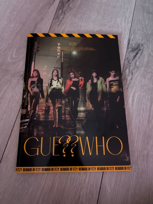 Kpop албум itzy guess who