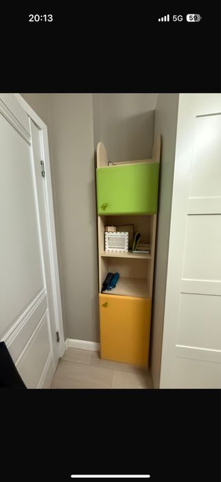 Продаю все , пишите в личку - диваны шкафы столы