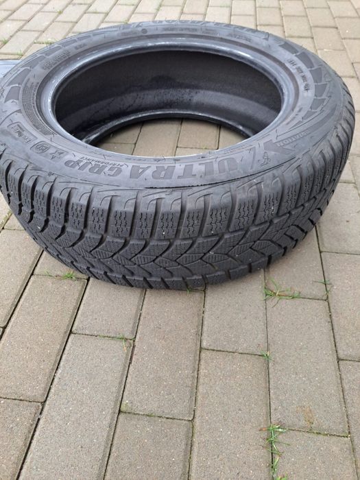 Anvelope iarna Goodyear 205 60 R16 Runflat BMW