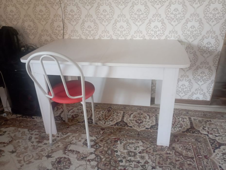 Продам стол новый