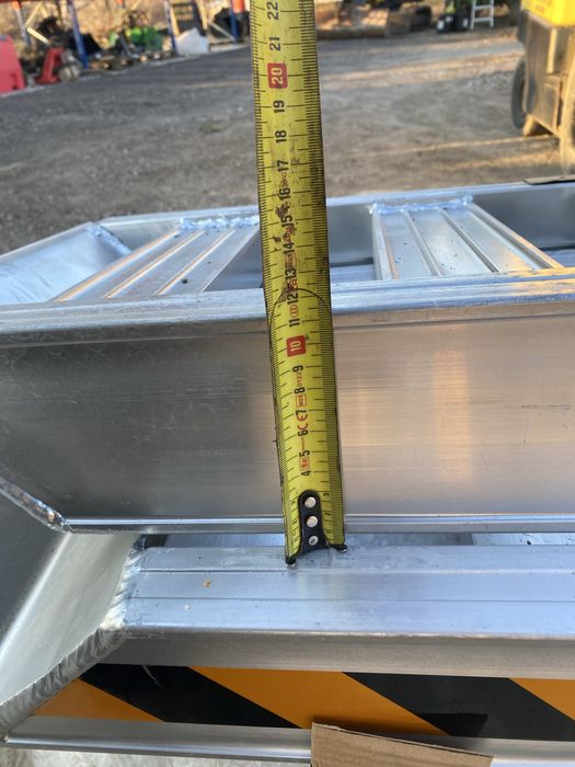 Алуминиави пътеки  за товаряне на строителна текника. 3 м