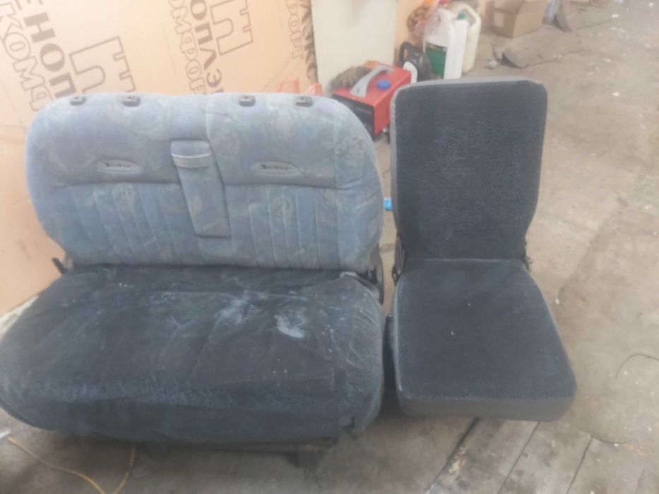 Продам чехлы еа сиденья делика