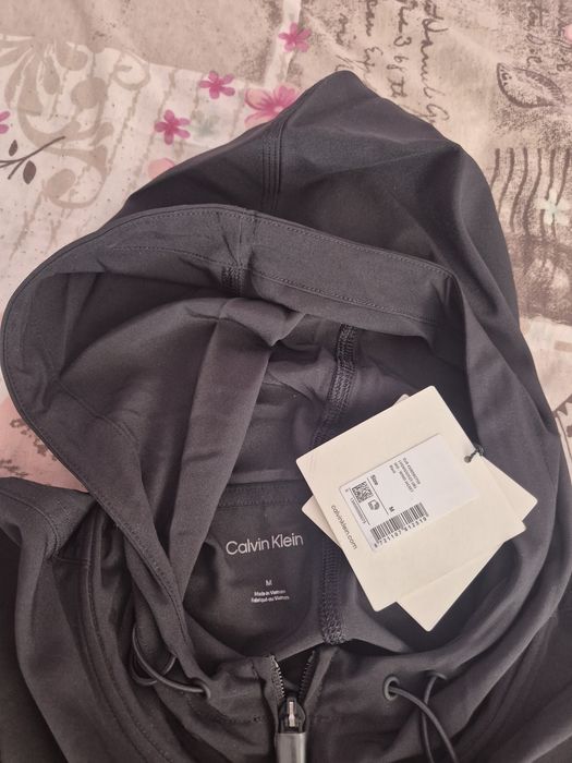 Нова ветровка Calvin Klein