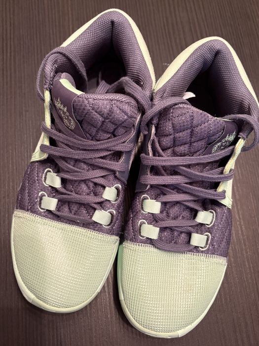 Pantofi/ghete baschet Nike Lebron Witness VIII