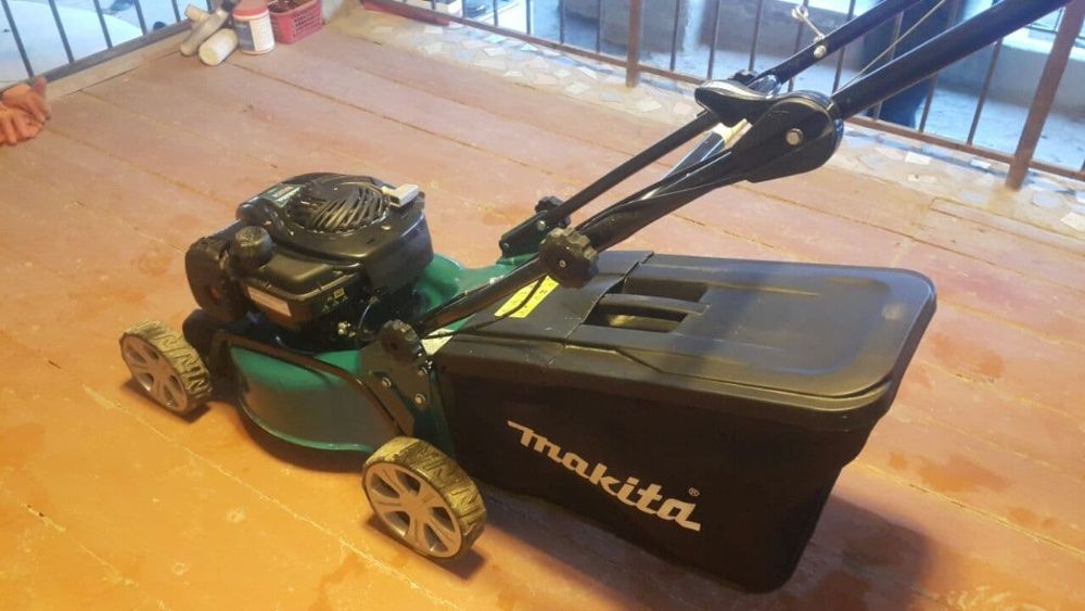MAKITA - Газонокосилка Сотилади. Gazonokosilka sotiladi.