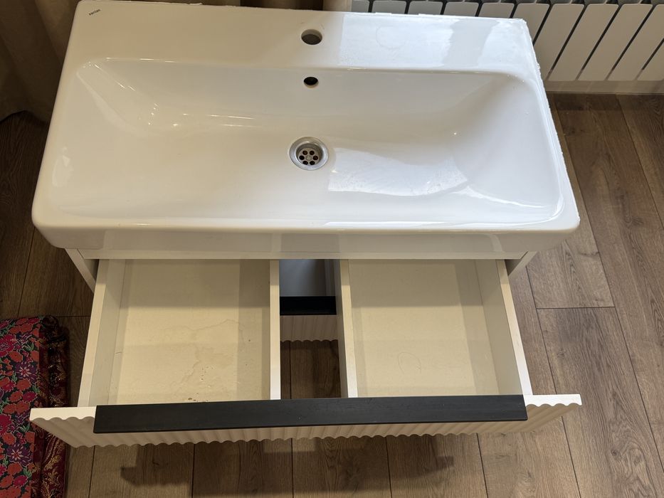Раковина с тумбой
