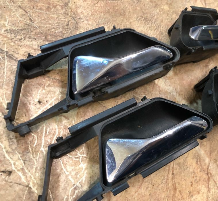 Продам запчасти мерс124