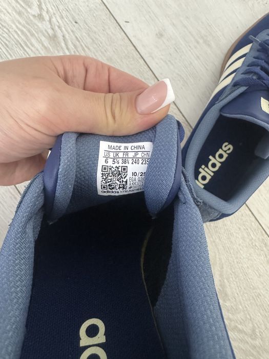 Оригинал АДИДАС 38.5