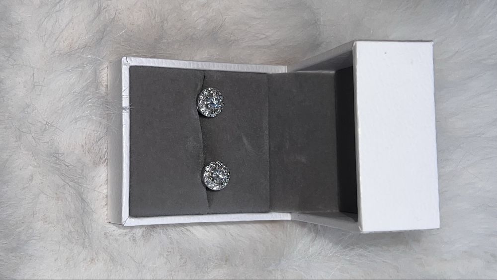 Пусеты Муассаниты