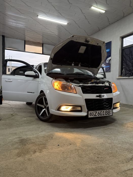 Nexia Ravon R3 сотилади