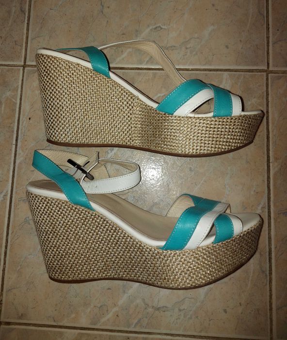 Дамски сандали на платформа Tara -35 лв.