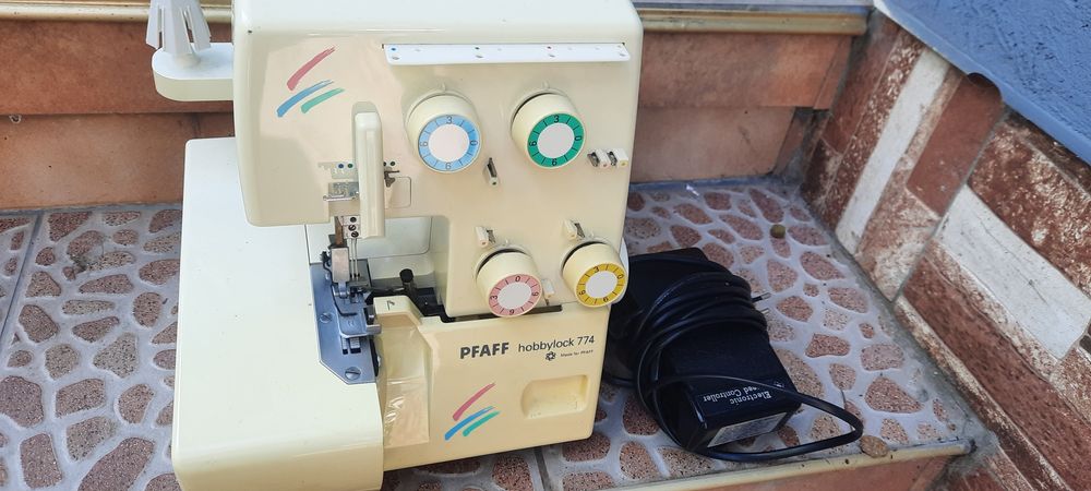 Оверлог Pfaff hobbylock 774