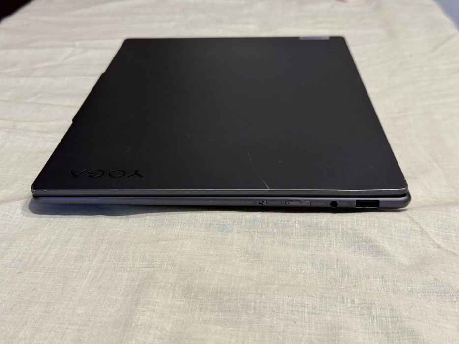 Lenovo Yoga Pro 7 i5-13500H  , i5 gen 13th , 16GB DDR5 , display spart.