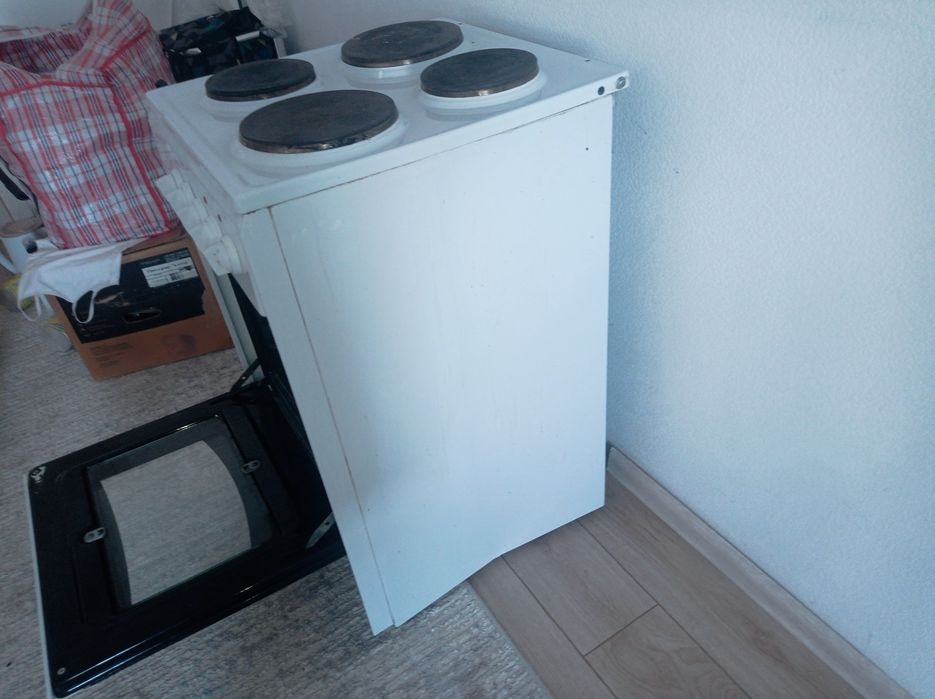 Продаётся электрическая плита