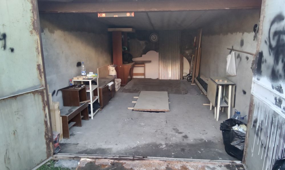 Бетонный гараж, завод Сарбаст. ( Тузель )