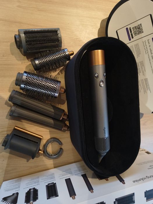 Оригинален Dyson Airwrap Complete long в гаранция