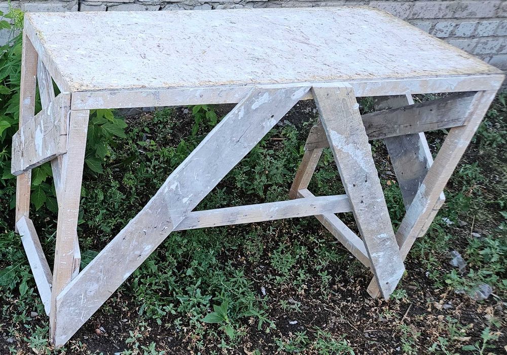 Строительные леса (козлы). Район 1000 мелочей.