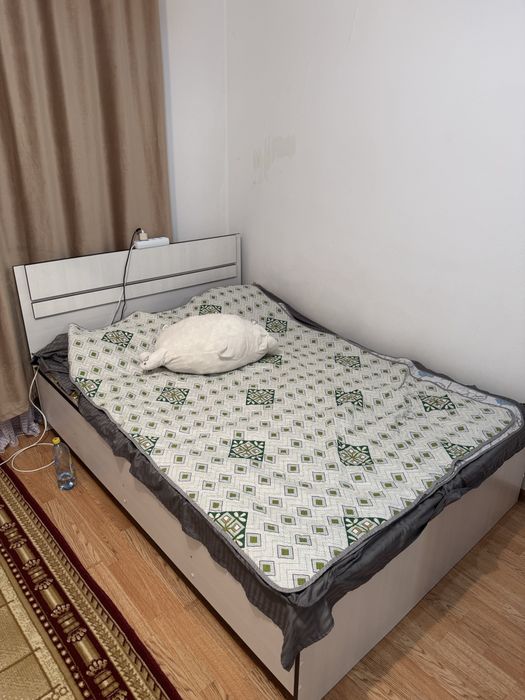 Продам кровать полуторка