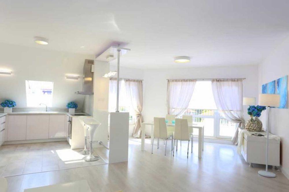 Продава се Тристаен апартамент в Пловдив, Кършияка - 115 кв.м за 931 €/кв.м - Снимка #2