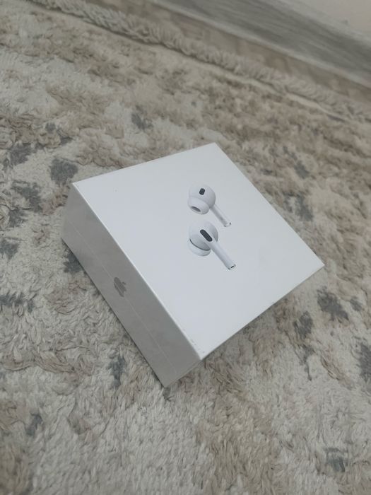 AirPods Pro 2.