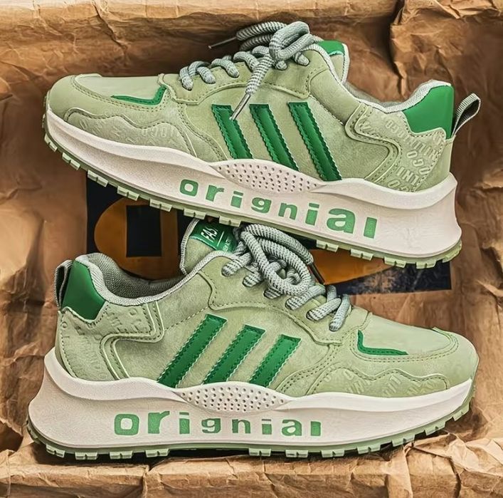 Кросовка ерлерге арналған ар түрлі размерлері бар