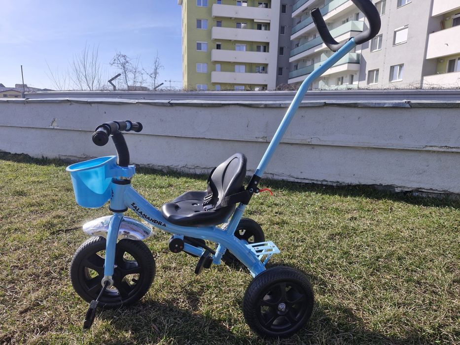 Tricilceta 2In1,poate fi si bicicleta cand invata sa pedaleze