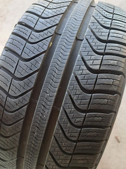 2 anvelope Allseasons 225 40 r18 Pirelli