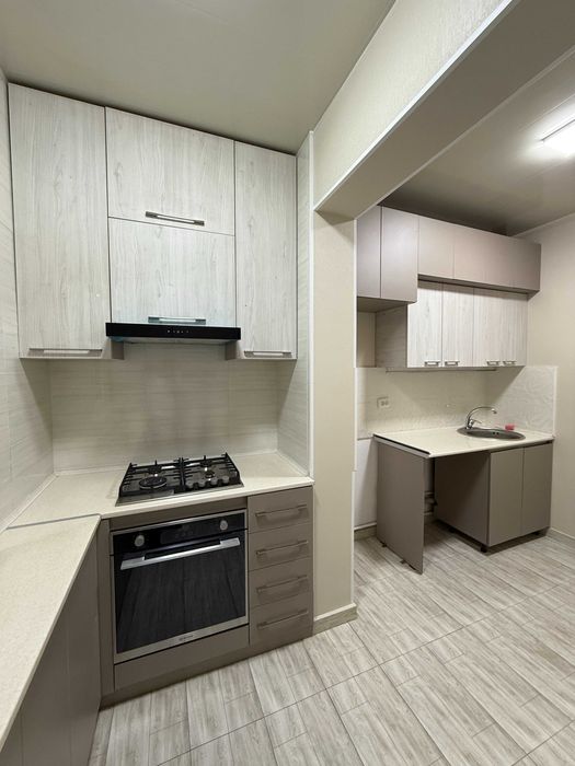 Yunusobod 12-mavzeda 3 xonalik uy sotiladi