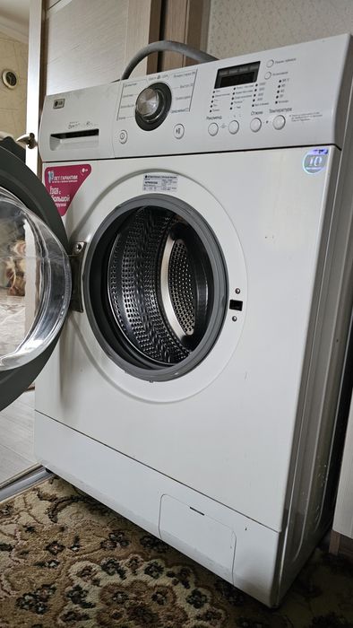 Продам стиральную машину LG