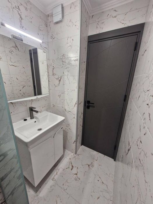 Продава се Тристаен апартамент в Бургас, Славейков - 80 кв.м за 1288 €/кв.м - Снимка #5