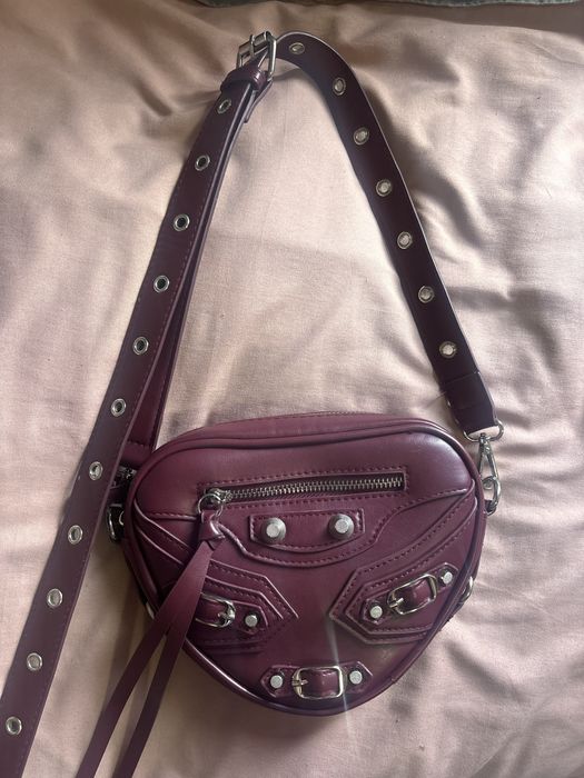 Стильная бордовая сумка