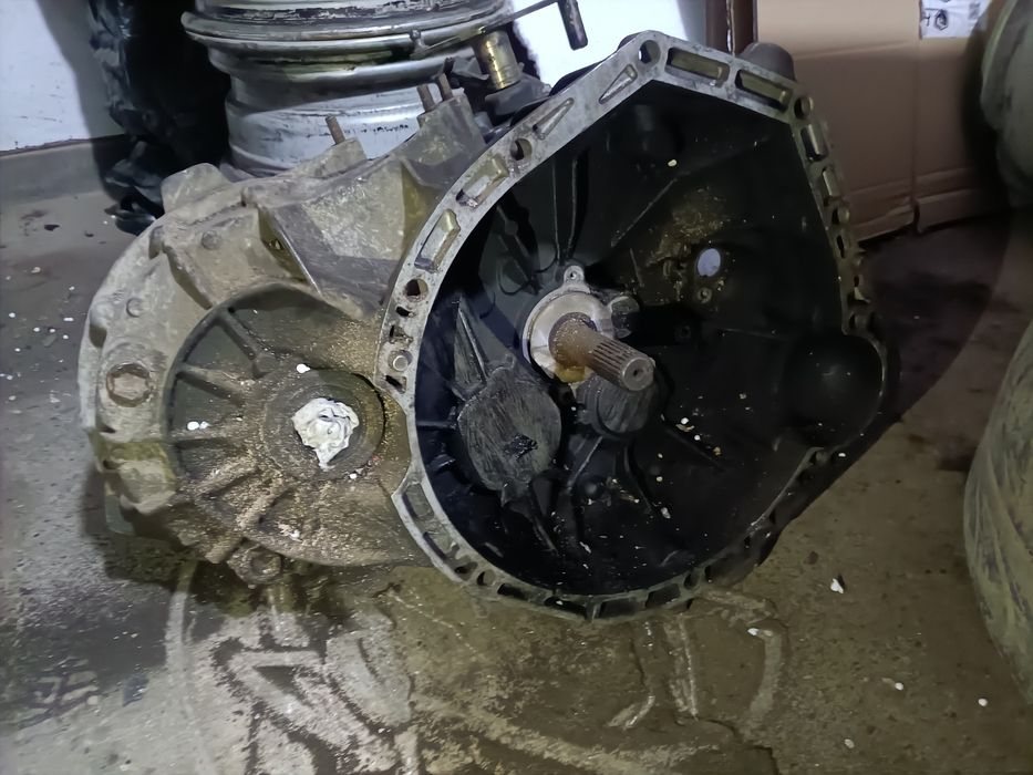 Cutie viteze manuală Vito w638 2.2 CDI,avantajos livrez oriunde in tar