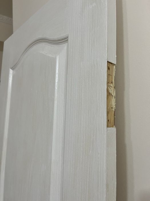 Двери межкомнатные белые