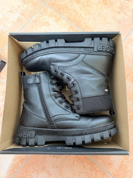 Ghete damă Tommy Hilfiger, negre, mărimea 37 – stare foarte bună
