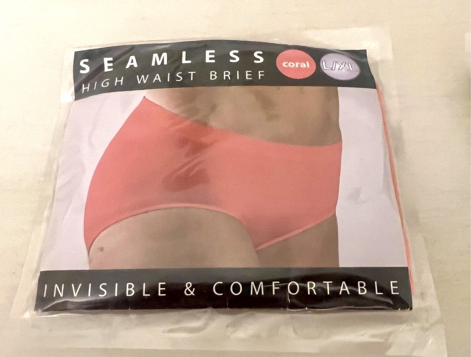 Сутиени, бански, безшевно бельо